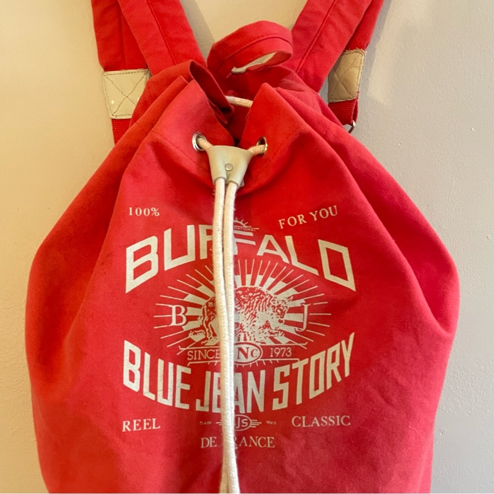Buffalo David Bitton “Blue Jean Story” Red Canvas Backpack – Y2K Vintage EUC - Picture 3 of 16